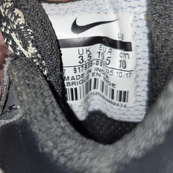 Cute Nike Kids Flex Contact Gray/Green Neon Low Top Lace Up Sneaker Shoes Sz 4C - Picture 3 of 4